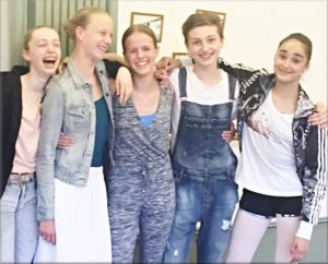 Group of smiling students after the ballet class